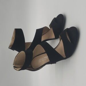 1044 Christian Siriano Black Color Women's Sandals Size 7.5